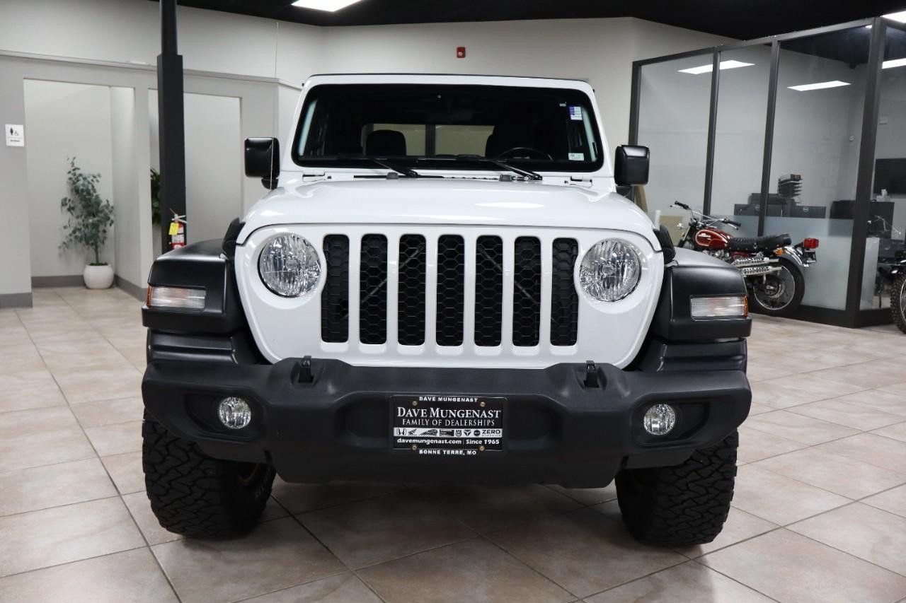 Used 2020 Jeep Gladiator Sport w/ Quick Order Package 24S AWD/4WD image 8