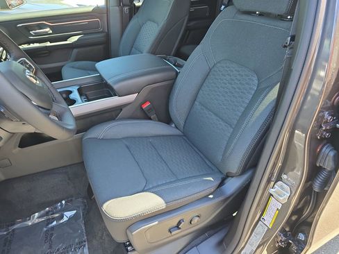 New 2026 RAM 1500 Big Horn AWD/4WD image 14