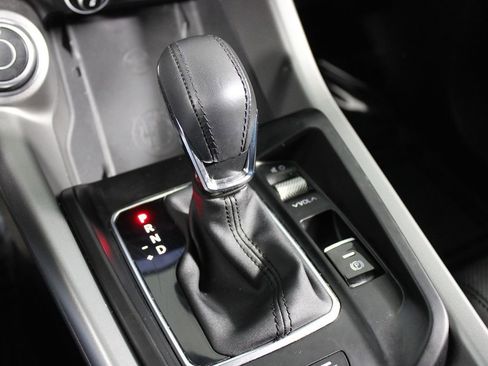 Used 2024 Alfa Romeo Tonale Ti w/ Premium Interior Package image 12