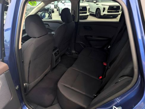 Used 2023 Nissan Rogue S AWD/4WD image 11