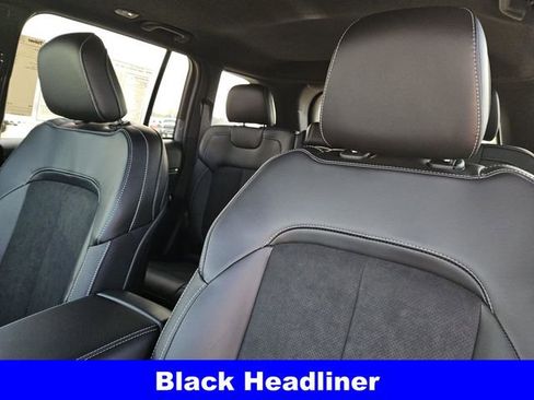 New 2025 Jeep Grand Cherokee Laredo image 23