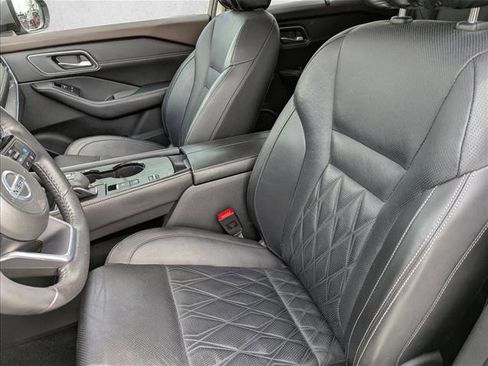 Used 2021 Nissan Rogue Platinum image 24