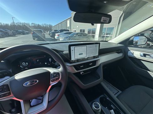 New 2026 Ford Explorer Active image 10