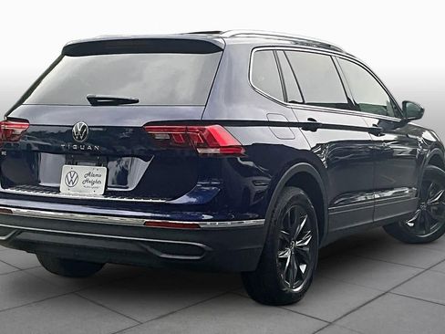 Certified 2023 Volkswagen Tiguan SE w/ Panoramic Sunroof Package FWD image 13