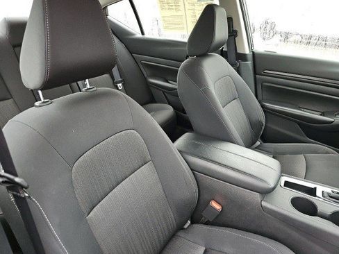 Used 2024 Nissan Altima 2.5 S image 12