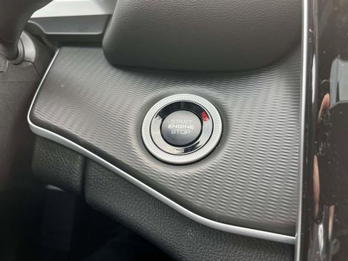 New 2025 Jeep Grand Cherokee 4WD image 28