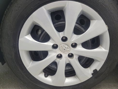 Used 2023 Toyota Corolla LE FWD image 31