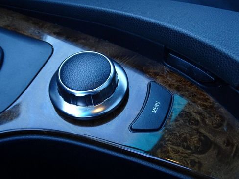 Used 2007 BMW 530xi Wagon image 74