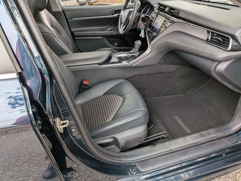 Used 2020 Toyota Camry SE image 31