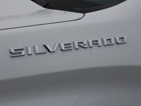 Used 2023 Chevrolet Silverado 1500 Custom image 11