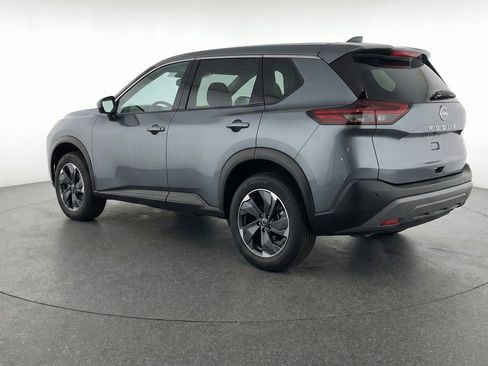 Used 2025 Nissan Rogue SV image 6