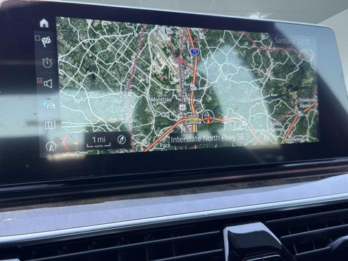 Used 2018 BMW 530i xDrive AWD/4WD image 17