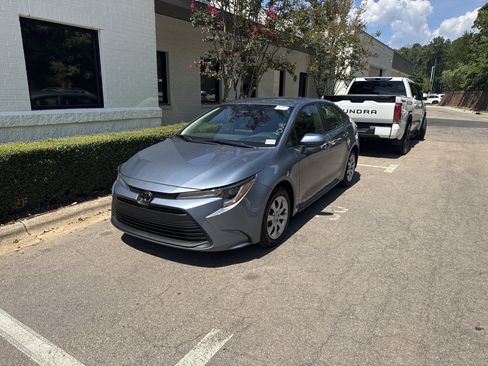 Used 2026 Toyota Corolla LE FWD image 36
