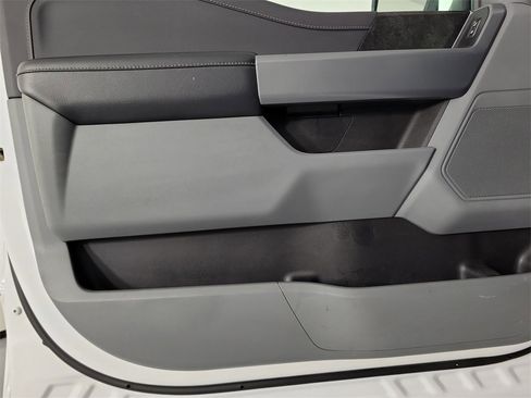 Used 2023 Ford F150 XLT image 15