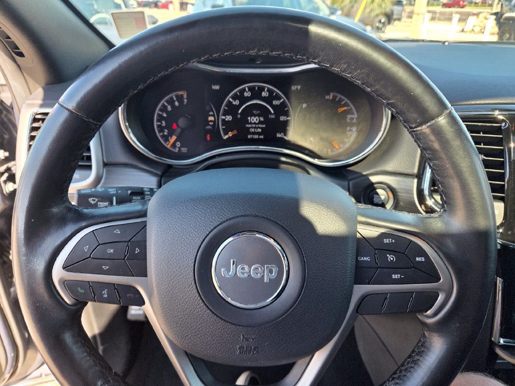 Used 2020 Jeep Grand Cherokee Limited AWD/4WD image 31