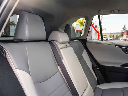 Certified 2020 Toyota RAV4 Limited image 21