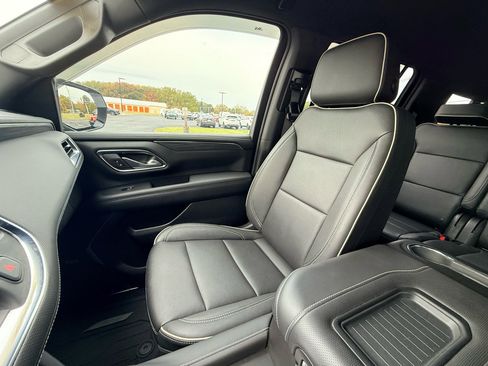 Used 2023 GMC Yukon XL SLT image 20