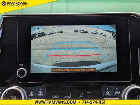 Used 2023 Toyota Highlander XLE FWD image 31