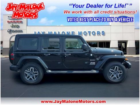 Used 2024 Jeep Wrangler Unlimited Sahara w/ Technology Group AWD/4WD image 1