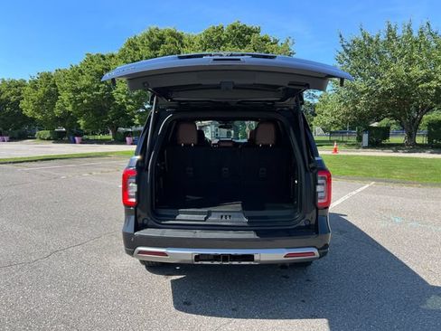 Certified 2023 Ford Expedition Limited AWD/4WD image 28