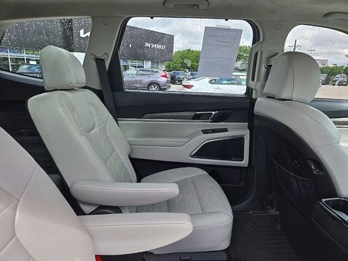 Certified 2022 Kia Telluride SX w/ SX Prestige Package AWD/4WD image 39
