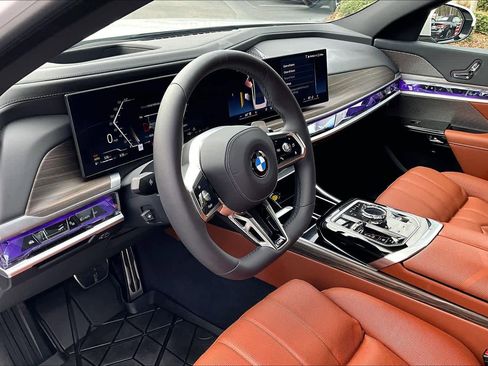 Used 2026 BMW 740i w/ Executive Package RWD image 19