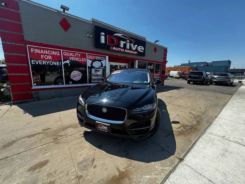 Used 2017 Jaguar F-PACE Prestige AWD/4WD image 1