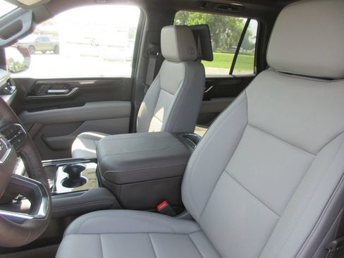 New 2026 GMC Yukon Elevation w/ Elevation Premium Package AWD/4WD image 11
