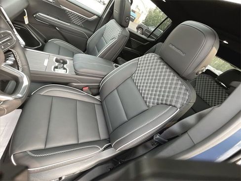 New 2026 GMC Acadia Denali w/ Super Cruise Package image 20