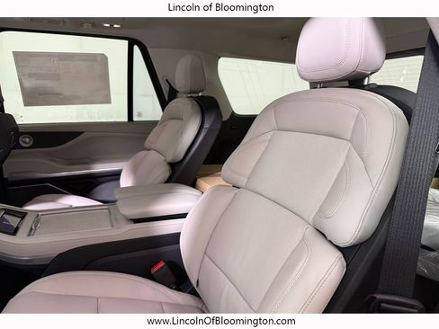 New 2025 Lincoln Navigator Reserve image 52