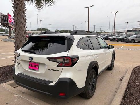 Used 2025 Subaru Outback Onyx Edition AWD/4WD image 24