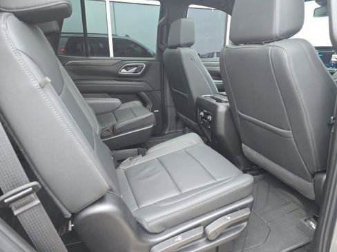 Used 2024 Chevrolet Tahoe Z71 image 3