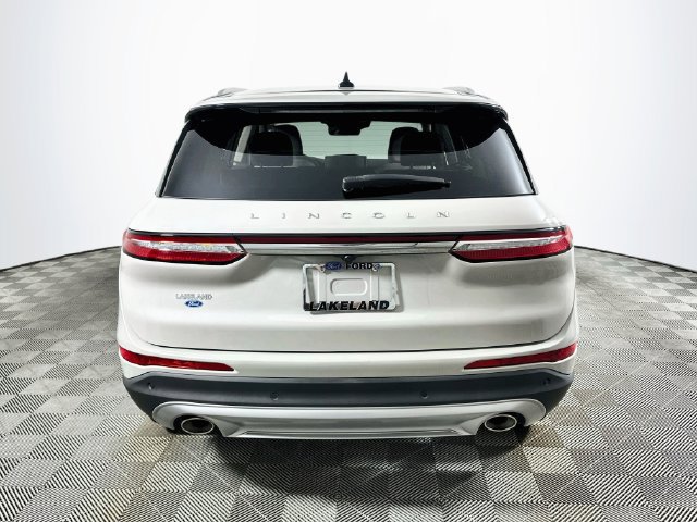 Used 2023 Lincoln Corsair Reserve w/ Equipment Group 201A FWD image 4