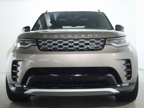 Used 2023 Land Rover Discovery Metropolitan Edition AWD/4WD image 13