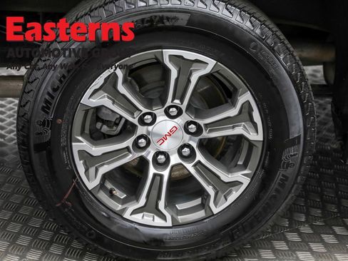 Used 2024 GMC Sierra 1500 SLT image 27