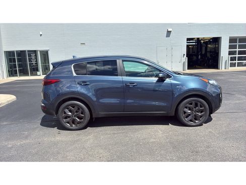 Used 2022 Kia Sportage LX w/ LX AWD Value Edition Package image 7