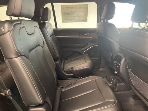 New 2026 Jeep Grand Cherokee L Limited AWD/4WD image 30