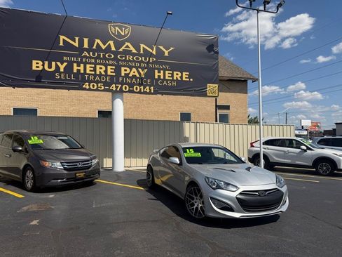 Used 2015 Hyundai Genesis 3.8 RWD image 1