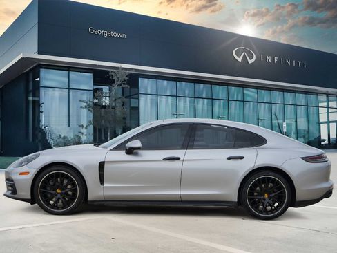 Used 2018 Porsche Panamera 4S image 6