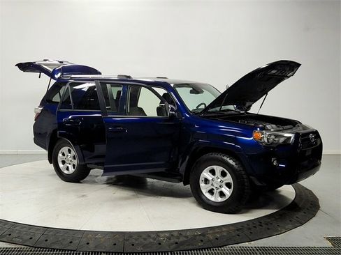 Used 2021 Toyota 4Runner SR5 Premium image 9