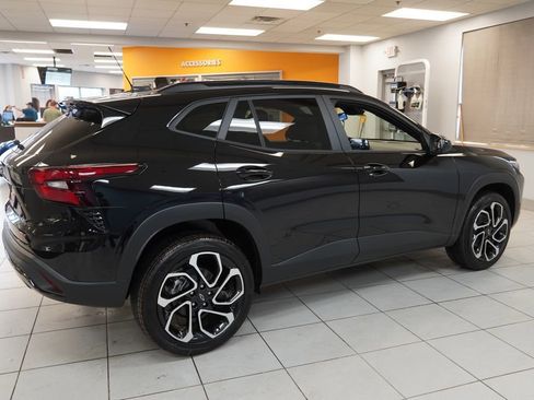 New 2026 Chevrolet Trax RS w/ Driver Confidence Package FWD image 10