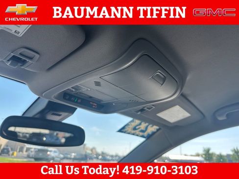 Used 2023 GMC Terrain SLE w/ Driver Convenience Package FWD image 14