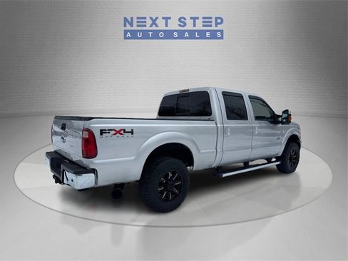 Used 2011 Ford F250 Lariat w/ Lariat Interior Pkg image 8