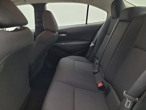Used 2021 Toyota Corolla LE image 18