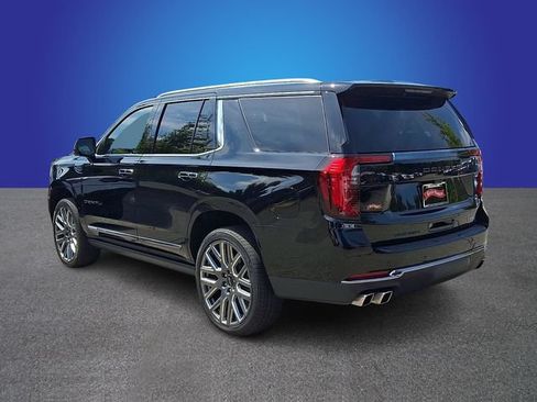 Used 2025 GMC Yukon Denali Ultimate AWD/4WD image 6