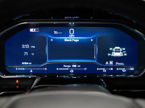 Used 2025 Chevrolet Silverado 1500 LT image 32