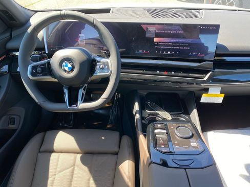 New 2026 BMW 530i xDrive AWD/4WD image 9