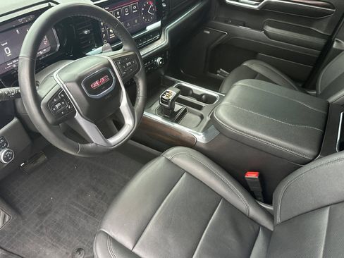 Used 2024 GMC Sierra 1500 SLT w/ SLT Premium Plus Package AWD/4WD image 9