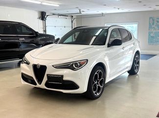 Used 2022 Alfa Romeo Stelvio Veloce image 1