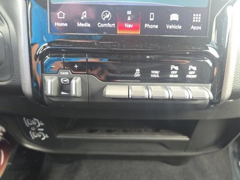 Certified 2025 RAM 2500 Big Horn AWD/4WD image 25